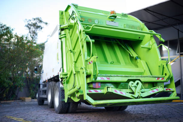 Best Construction Debris Removal  in Le Mars, IA